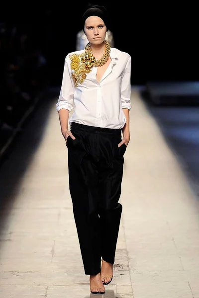 Look 54